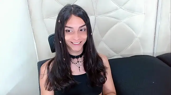 Snapshot of Dollbehavior_ chatting on 01/22/25, 02:48 Dollbehavior online show from 01/22/25, 02:48