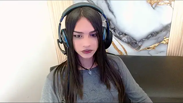 Snapshot of Dollbehavior_ chatting on 09/12/25, 04:01 Dollbehavior online show from 09/12/25, 04:01