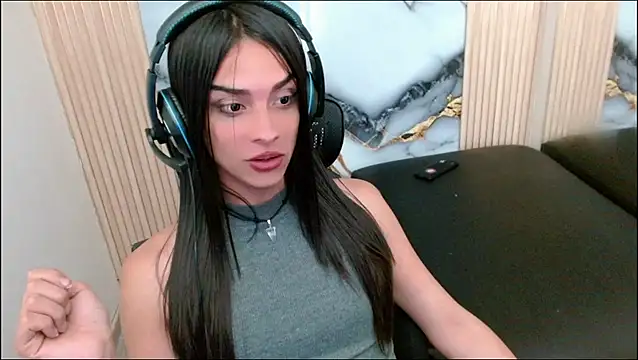 Snapshot of Dollbehavior_ chatting on 09/14/25, 03:16 Dollbehavior online show from 09/14/25, 03:16