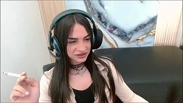 Snapshot of Dollbehavior_ chatting on 09/20/25, 01:50 Dollbehavior online show from 09/20/25, 01:50