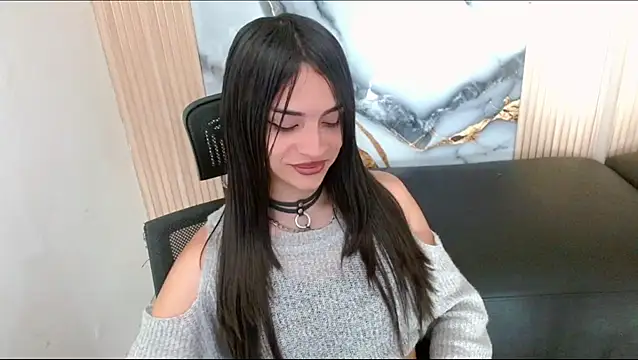 Snapshot of Dollbehavior_ chatting on 09/28/25, 02:39 Dollbehavior online show from 09/28/25, 02:39