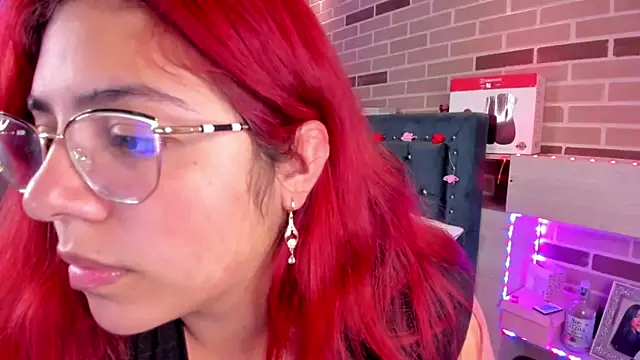 Snapshot of Rousse_Collinss chatting on 12/03/24, 02:58 Rousse Collinss online show from 12/03/24, 02:58