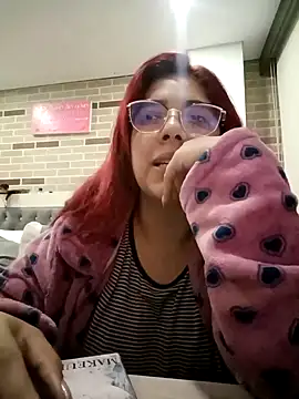 Snapshot of Rousse_Collinss chatting on 12/19/24, 04:13 Rousse Collinss online show from 12/19/24, 04:13