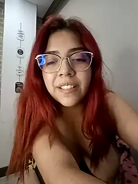 Snapshot of Rousse_Collinss chatting on 01/05/25, 06:02 Rousse Collinss online show from 01/05/25, 06:02