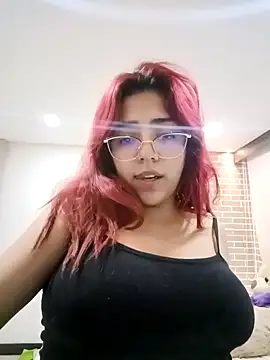 Snapshot of Rousse_Collinss chatting on 01/05/25, 10:19 Rousse Collinss online show from 01/05/25, 10:19