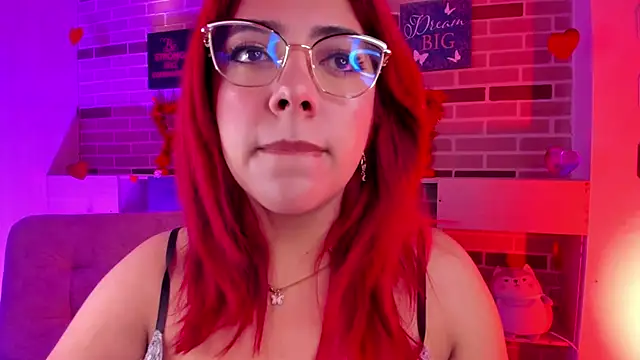 Snapshot of Rousse_Collinss chatting on 02/22/25, 04:40 Rousse Collinss online show from 02/22/25, 04:40