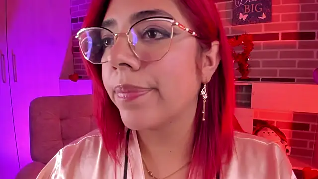 Snapshot of Rousse_Collinss chatting on 03/07/25, 01:42 Rousse Collinss online show from 03/07/25, 01:42