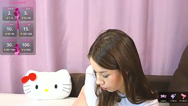 Snapshot of ellie_kramer chatting on 04/22/26, 04:15 ellie kramer online show from 04/22/26, 04:15
