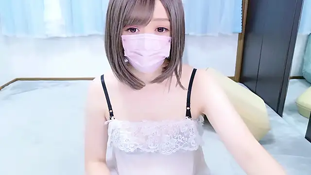 Snapshot of -YU- chatting on 10/09/25, 05:22 -YU- online show from 10/09/25, 05:22