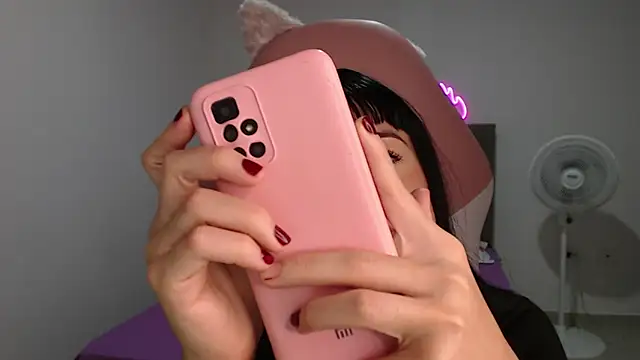 Caribbean beauty  online show from 03/23/25, 01:20