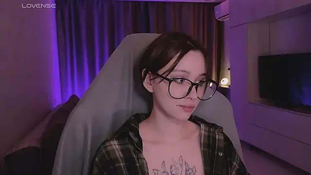 Snapshot of yourconcept chatting on 09/19/25, 09:04 yourconcept online show from 09/19/25, 09:04