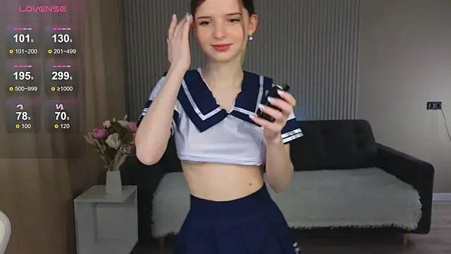 Snapshot of sofia__home chatting on 11/13/25, 03:27 sofia home online show from 11/13/25, 03:27