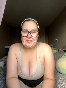 Misssmilf online show from 09/14/25, 11:42