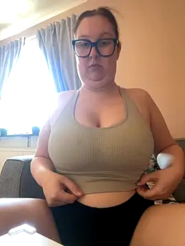 Misssmilf online show from 11/21/25, 10:47