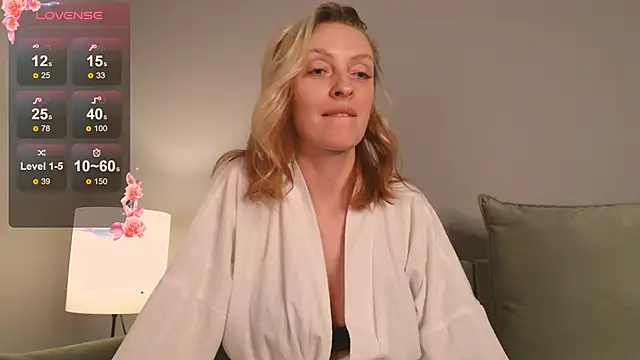 Snapshot of sexuallycorrecte chatting on 01/12/25, 06:16 sexuallycorrecte online show from 01/12/25, 06:16