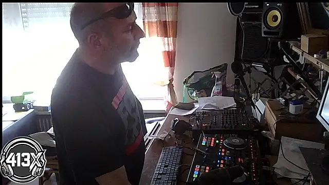 Snapshot of rosaeichel chatting on 05/21/26, 09:38 rosaeichel online show from 05/21/26, 09:38