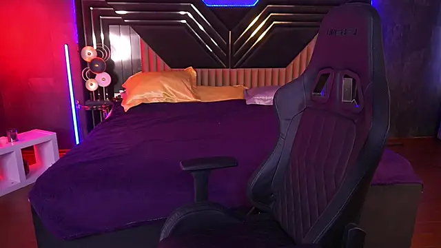 CoolTatis online show from 10/14/25, 06:36