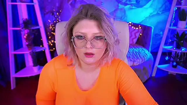 Snapshot of CoolTatis chatting on 01/08/26, 07:43 CoolTatis online show from 01/08/26, 07:43