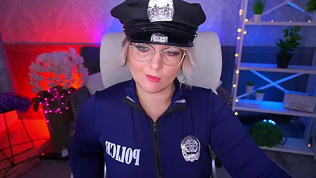 Snapshot of CoolTatis chatting on 02/23/26, 07:39 CoolTatis online show from 02/23/26, 07:39