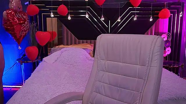 Snapshot of CoolTatis chatting on 02/25/26, 09:08 CoolTatis online show from 02/25/26, 09:08