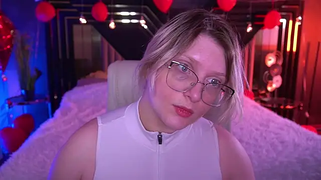 Snapshot of CoolTatis chatting on 02/26/26, 08:24 CoolTatis online show from 02/26/26, 08:24