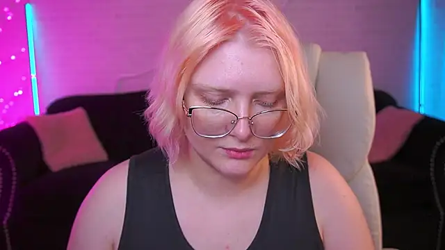 Snapshot of CoolTatis chatting on 03/23/26, 01:59 CoolTatis online show from 03/23/26, 01:59