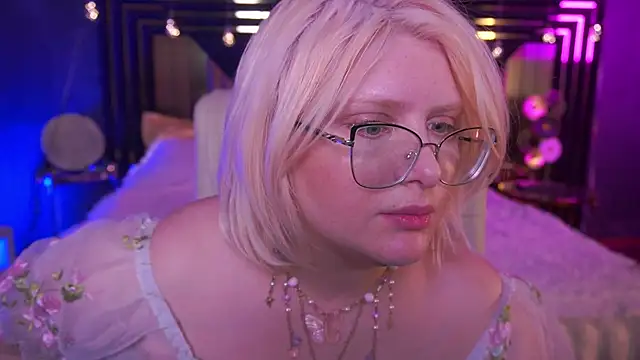 Snapshot of CoolTatis chatting on 03/30/26, 07:09 CoolTatis online show from 03/30/26, 07:09