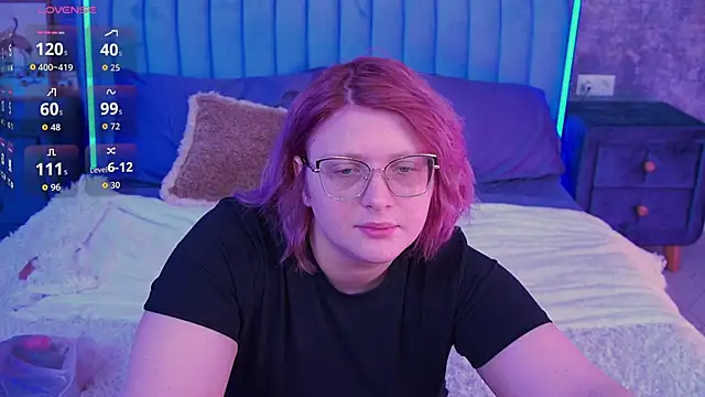 Snapshot of CoolTatis chatting on 04/06/26, 01:12 CoolTatis online show from 04/06/26, 01:12