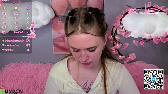 Snapshot of Betany_Foks chatting on 03/27/26, 08:26 Betany Foks online show from 03/27/26, 08:26