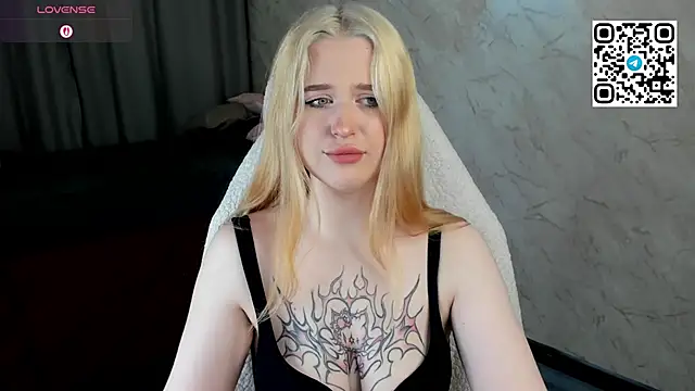 Snapshot of Betany_Foks chatting on 05/29/26, 01:03 Betany Foks online show from 05/29/26, 01:03