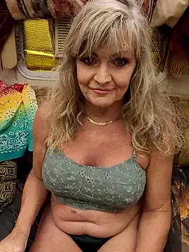 annika lately online show from 03/18/26, 02:47