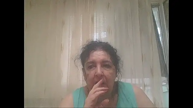 Snapshot of maturekorine chatting on 06/10/26, 03:44 maturekorine online show from 06/10/26, 03:44