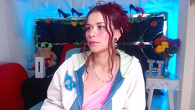 Snapshot of red_moon_2 chatting on 01/17/25, 12:53 red moon 2 online show from 01/17/25, 12:53