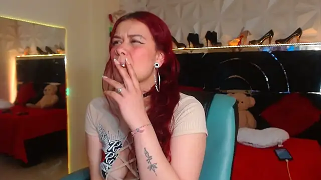 Snapshot of red_moon_2 chatting on 09/23/25, 10:29 red moon 2 online show from 09/23/25, 10:29