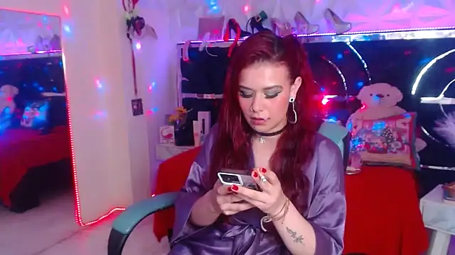 Snapshot of red_moon_2 chatting on 11/13/25, 11:14 red moon 2 online show from 11/13/25, 11:14