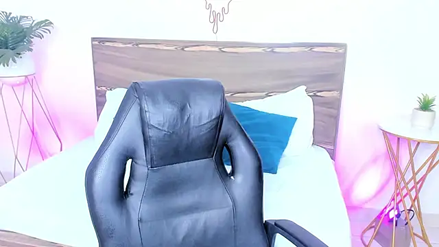 ivette bocelly online show from 01/14/25, 10:34