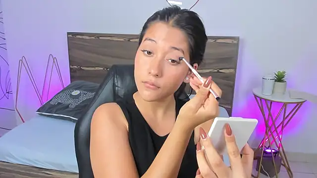 ivette bocelly online show from 02/11/25, 01:09