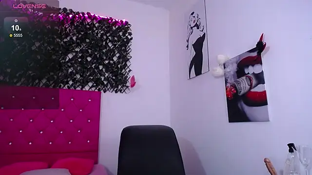 Snapshot of michel_cardona chatting on 03/10/25, 06:12 michel cardona online show from 03/10/25, 06:12