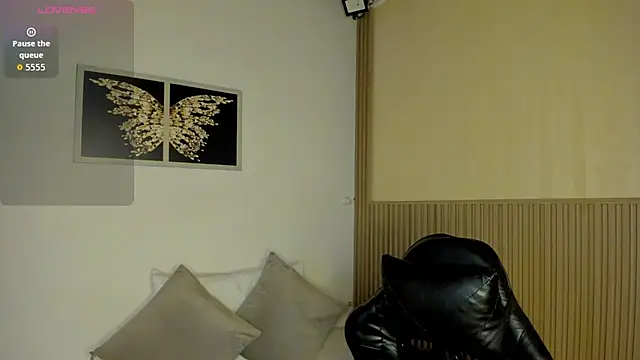Snapshot of summer_night_ chatting on 05/12/26, 11:51 summer night online show from 05/12/26, 11:51