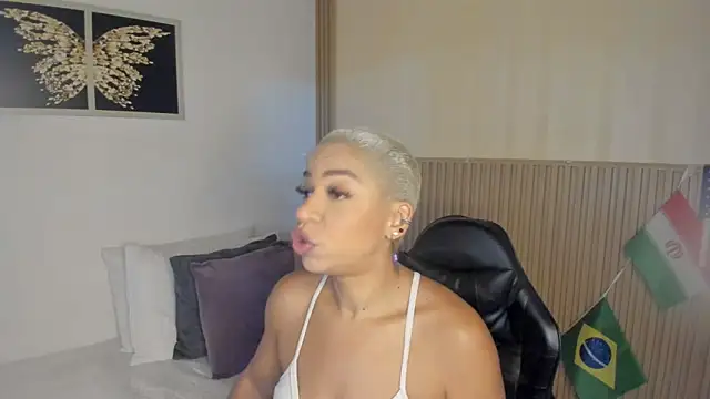 Snapshot of summer_night_ chatting on 06/18/26, 11:03 summer night online show from 06/18/26, 11:03