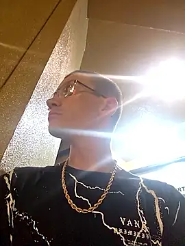 Hatchetwound6969 online show from 03/21/26, 07:46