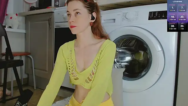 Snapshot of Amina_Barbarian chatting on 09/29/25, 04:56 Amina Barbarian online show from 09/29/25, 04:56