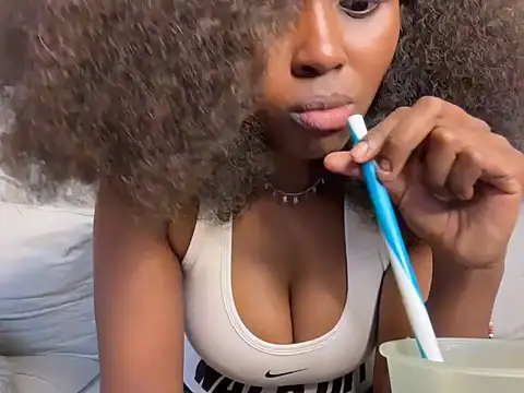 Chocolate queen2 online show from 06/12/26, 04:33