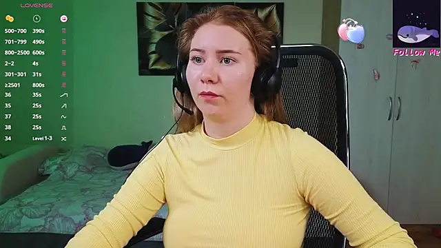 Snapshot of D0nna_ chatting on 09/11/25, 05:35 D0nna online show from 09/11/25, 05:35