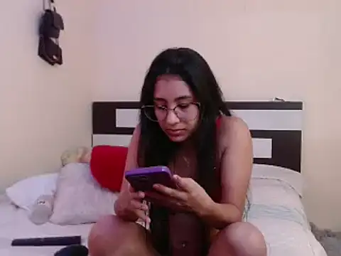 Snapshot of chika_hellar chatting on 01/30/25, 01:44 chika hellar online show from 01/30/25, 01:44