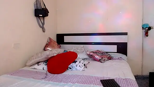 Snapshot of chika_hellar chatting on 03/03/26, 08:48 chika hellar online show from 03/03/26, 08:48