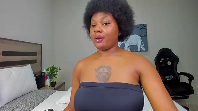 Snapshot of Renee-18 chatting on 03/27/26, 10:31 Renee-18 online show from 03/27/26, 10:31