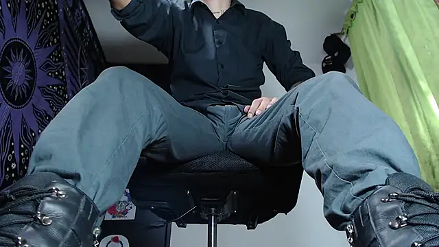 Dicaprioo  online show from 12/05/24, 02:55