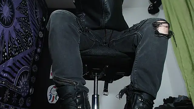 Dicaprioo  online show from 12/17/24, 02:01