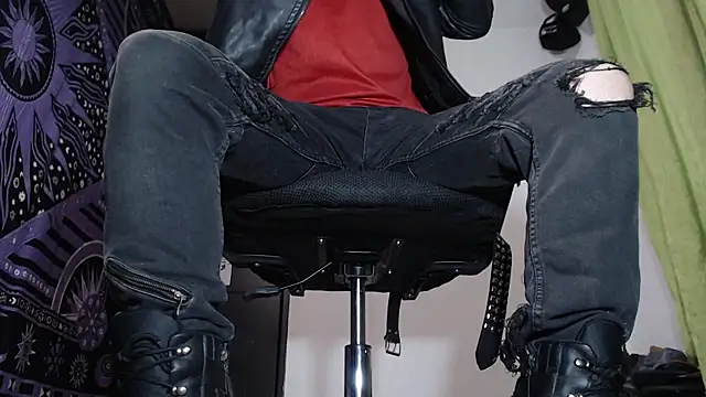 Dicaprioo  online show from 12/18/24, 09:08